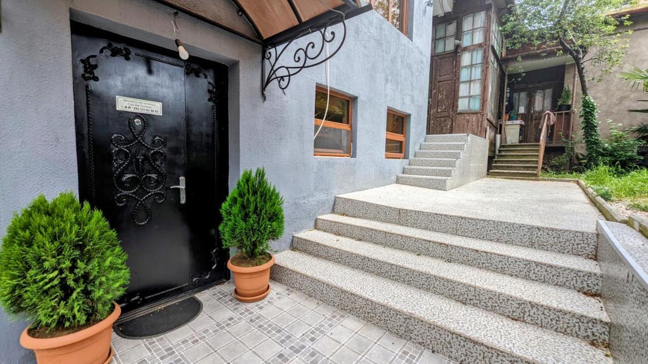 Nickos Hotel Kutaissi Exterior foto